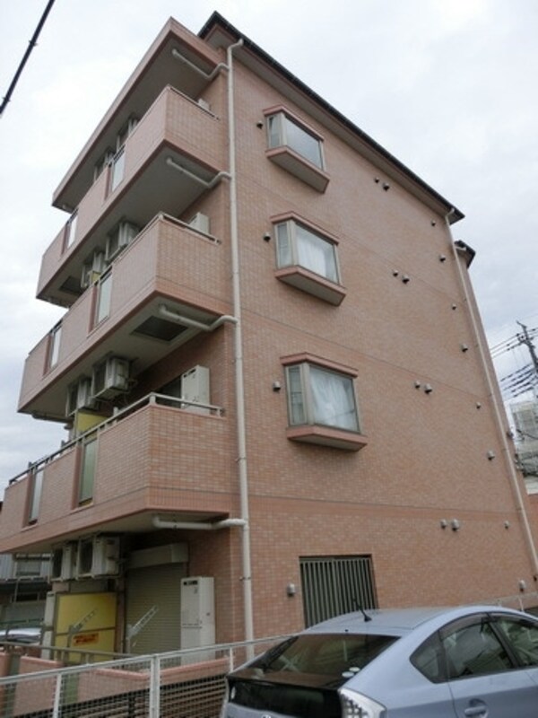 外観(オートロック、防犯カメラ完備)