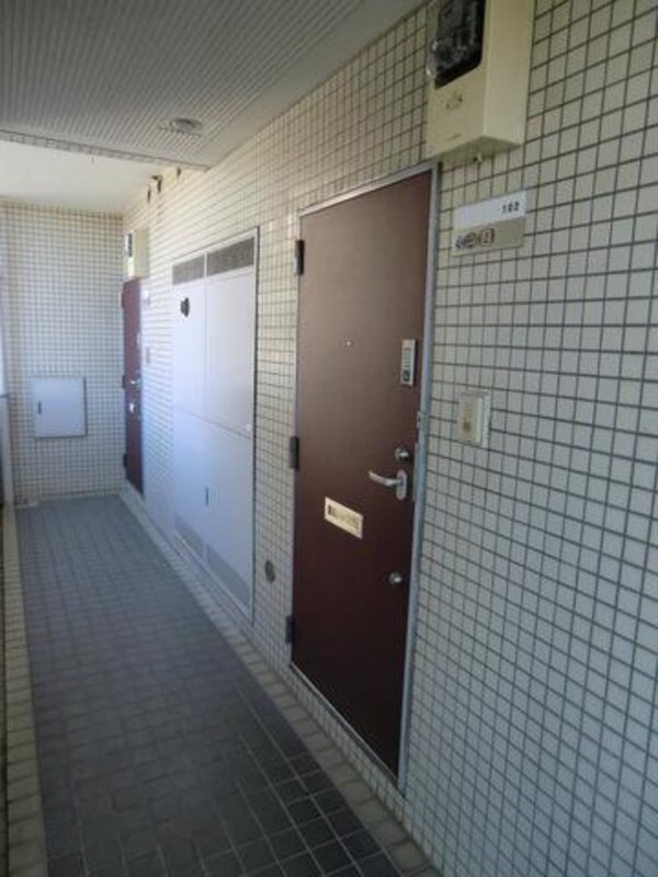 エントランス(お部屋への入り口です)