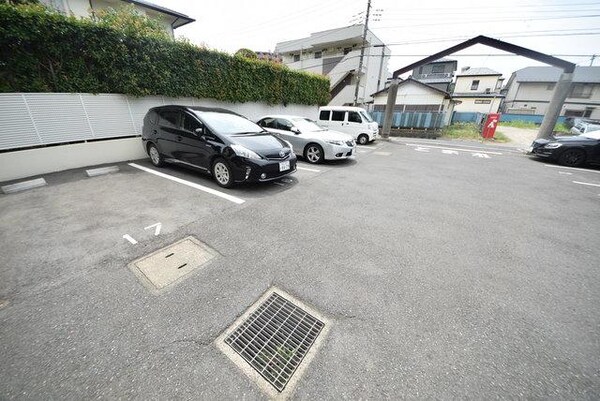 駐車場(敷地内空きございます)