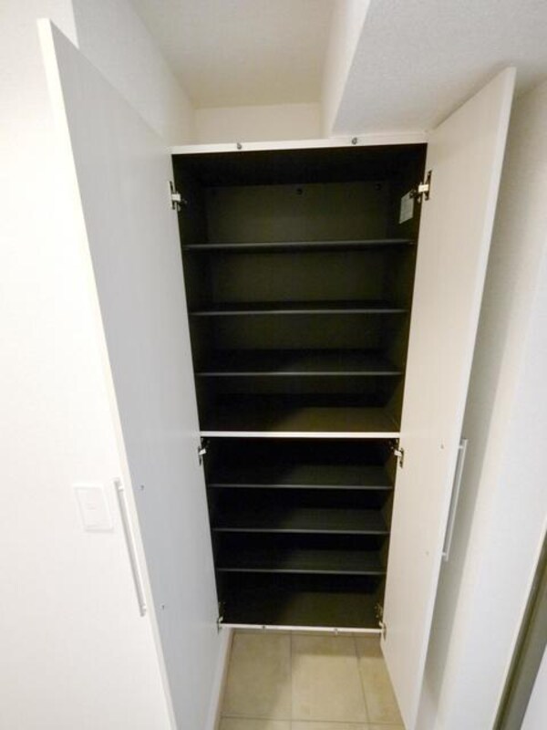 その他(玄関収納)
