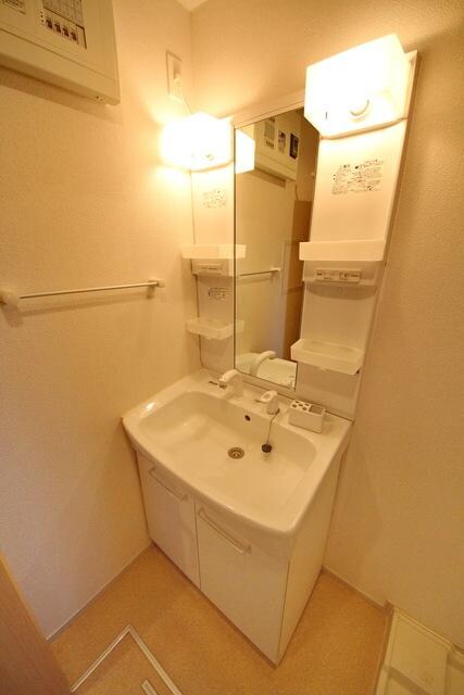 物件内観写真6　(洗面所)