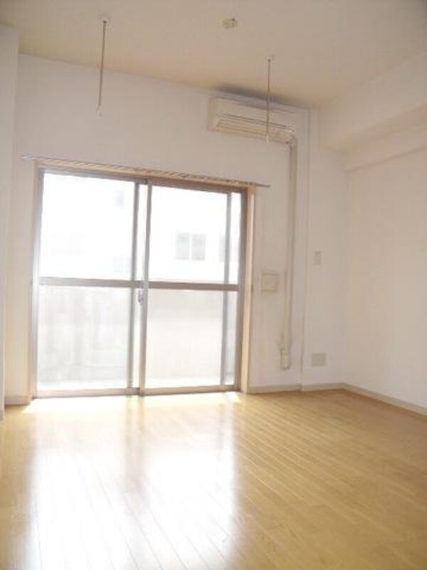 その他室内・内装(広々としたお部屋です)