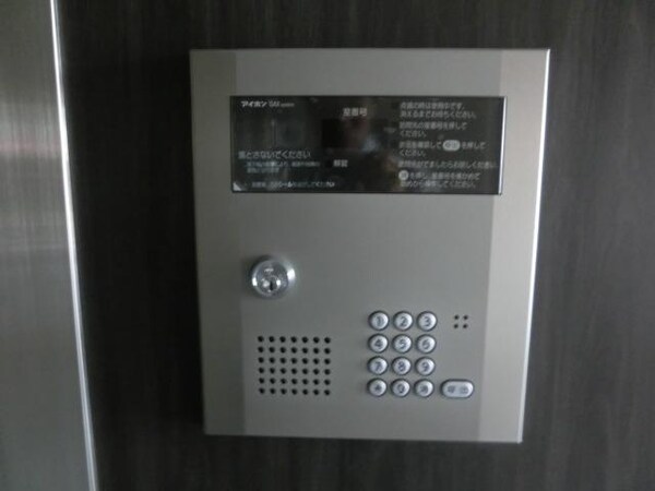 共有部分(オートロック完備です)