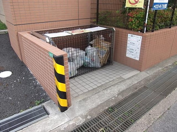 共有部分(敷地内専用ゴミステーションです)