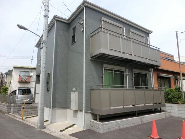 外観(戸建て感覚の木造アパートです)