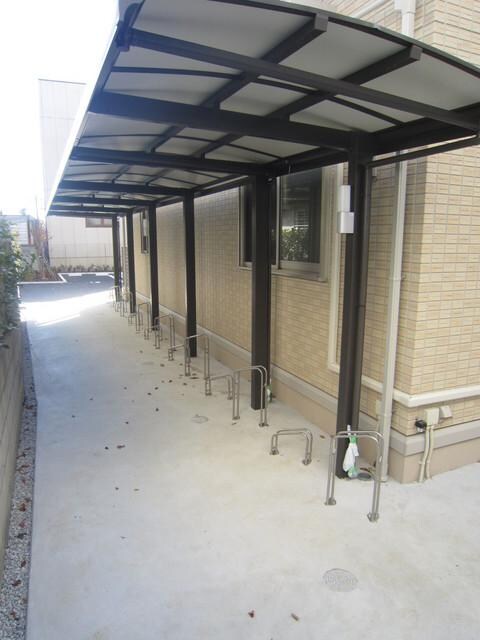 物件内観写真14　(自転車置き場です)