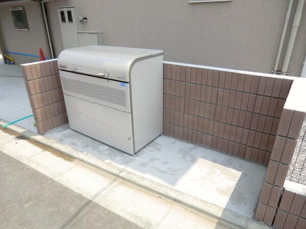 共有部分(専用ごみ置き場あり)