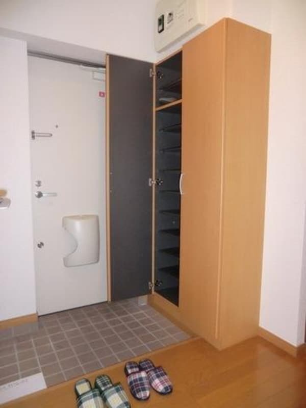 玄関(トール型シューズボックスあり)