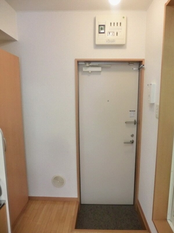 玄関(下駄箱付玄関)