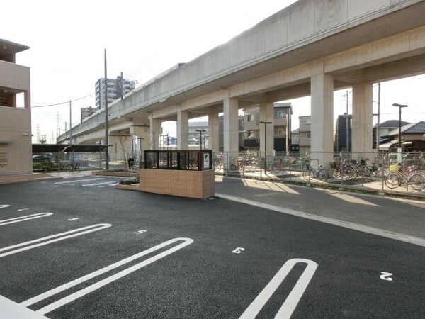 設備(バルコニーからの眺めです。目の前駐車場です。)