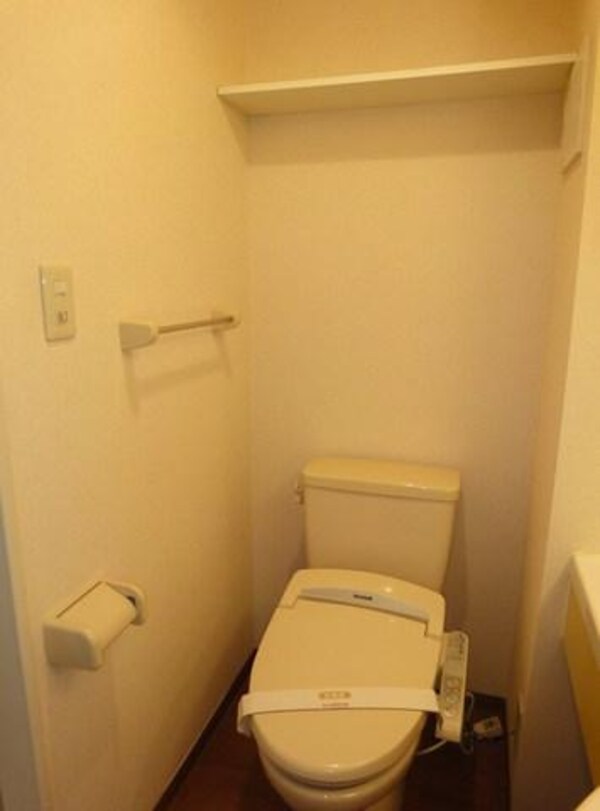 トイレ(※別号室参考写真です)