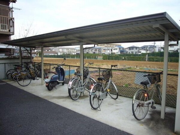 共有部分(屋根付き駐輪場)