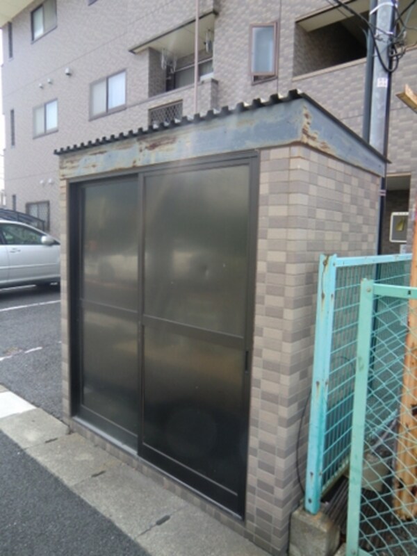 その他(敷地内ごみ置き場)