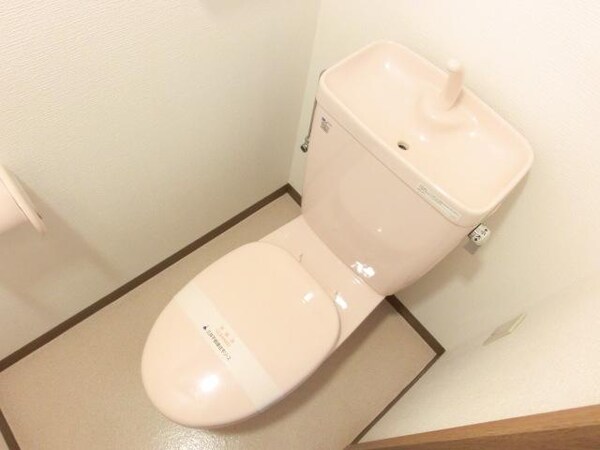 トイレ(※同タイプ間取り　反転タイプあり)