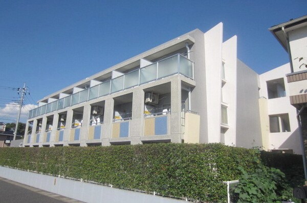 外観(ネット使用料無料。デザイナーズマンション。)