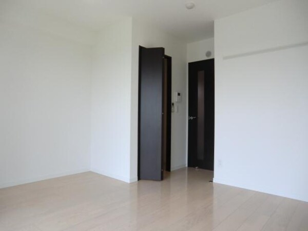 リビング・居室(※別号室参考写真です)