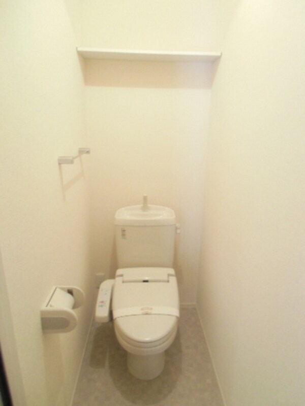 トイレ(ウォシュレット完備　トイレ２ヶ所付き)