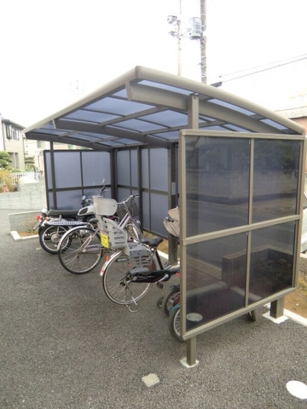 共有部分(屋根付駐輪場)