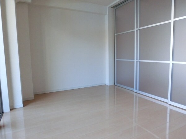 その他室内・内装(5.9帖洋室　エアコン完備)