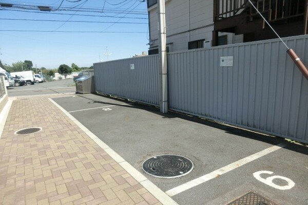 駐車場(駐車場)