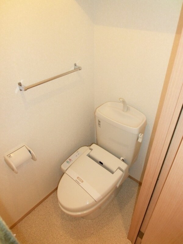 トイレ(※別号室参考写真です)