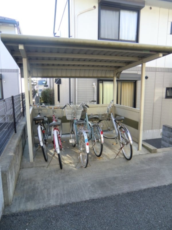 共有部分(屋根付駐輪場)