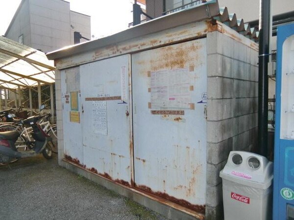 共有部分(敷地内ゴミ置き場)