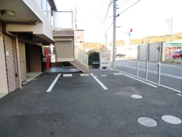 駐車場(駐車場)