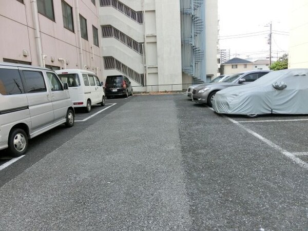 駐車場(近隣月極駐車場　要空き確認)