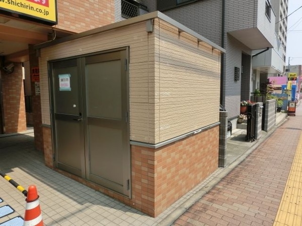 共有部分(入居者専用ゴミステーションです)