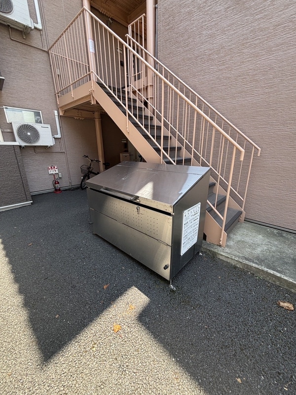 共有部分(専用ゴミ置き場)