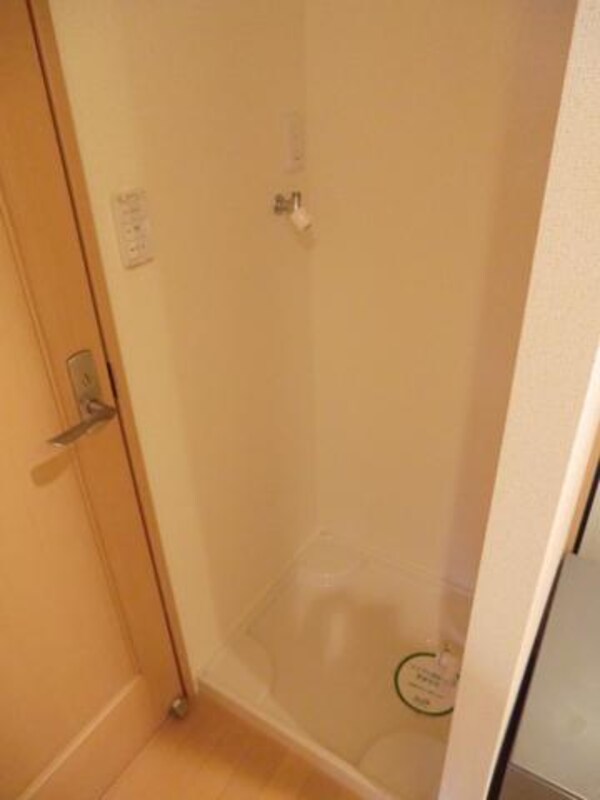 設備(うれしい室内洗濯機置場)