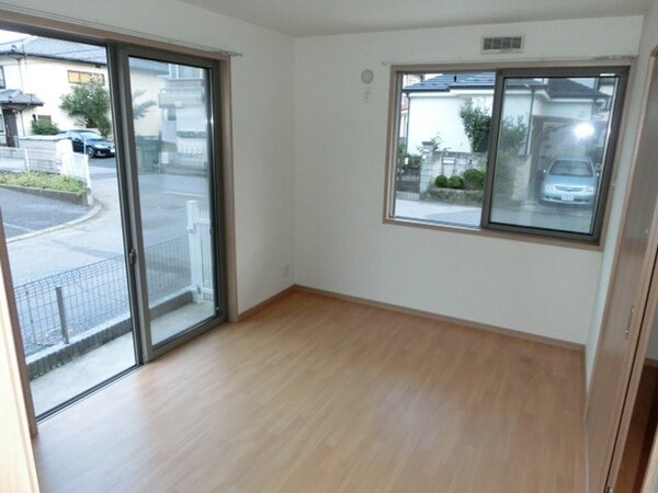 その他室内・内装(２面採光の明るいお部屋です)