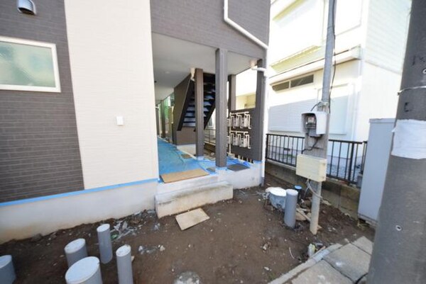 エントランス(建築中外観)