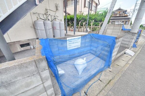 共有部分(ゴミ置き場)