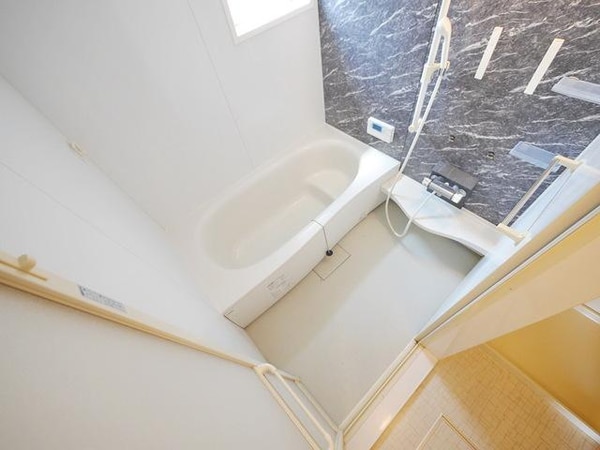 バス／シャワールーム等(※別号室参考写真です)