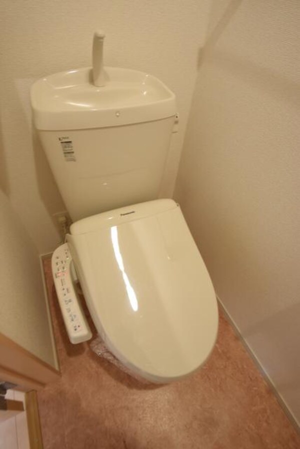 トイレ(※別号室参考写真です)