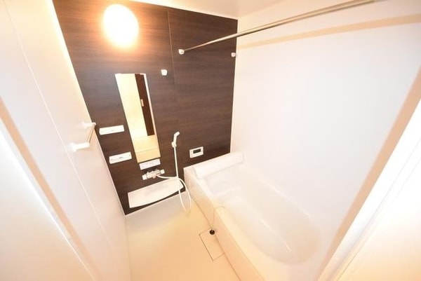 バス／シャワールーム等(※別号室参考写真です)