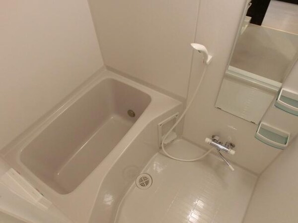 バス／シャワールーム等(※別号室参考写真です)