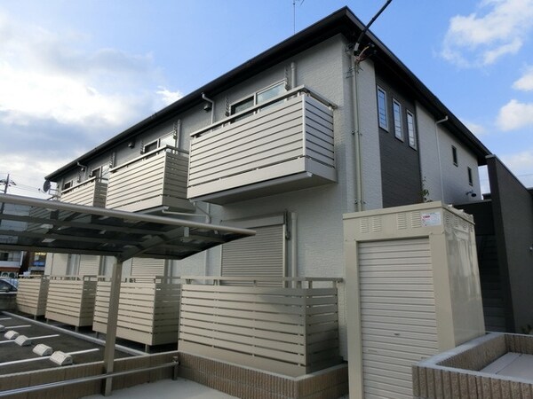 外観(201３年築、三郷駅徒歩6分1K)