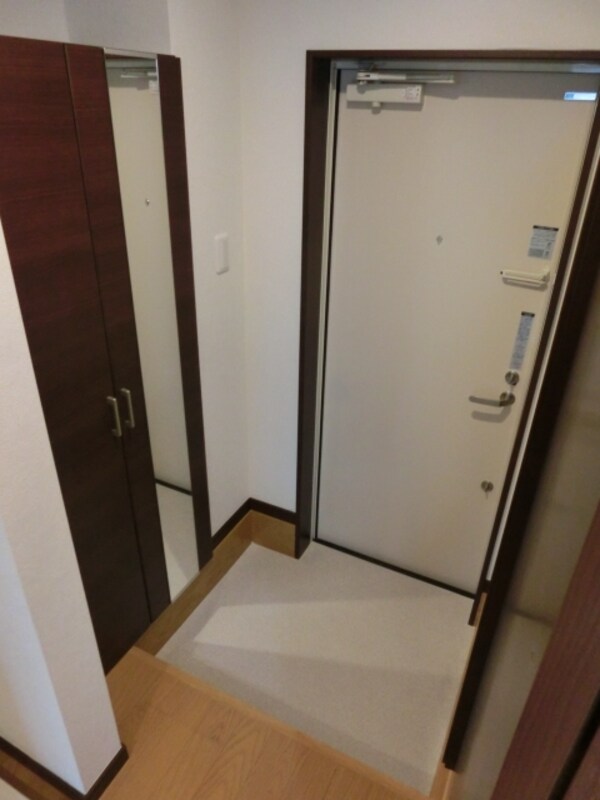 玄関(鏡付のトールタイプシューズＢＯＸ)