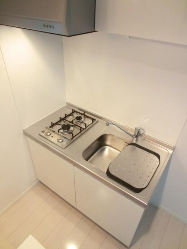 キッチン(2口ガスシステムキッチン完備)