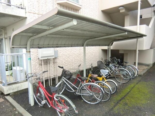 共有部分(屋根付駐輪場)
