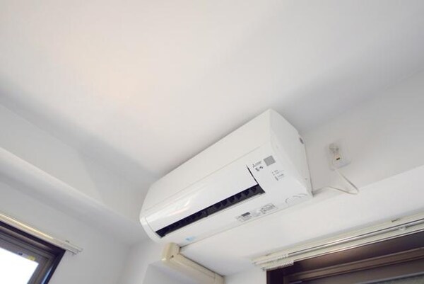 設備(洋室とリビングに1基ずつあります)