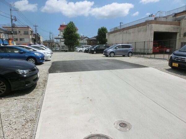 駐車場(月極駐車場、目の前にございます)