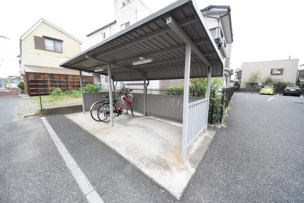 共有部分(屋根付駐輪場)