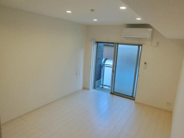 その他室内・内装(別角度からの居室です)