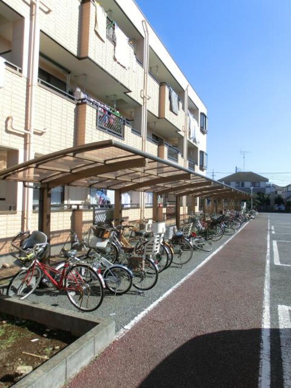 共有部分(敷地内屋根付き駐輪場)