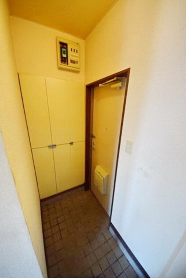 玄関(玄関です)