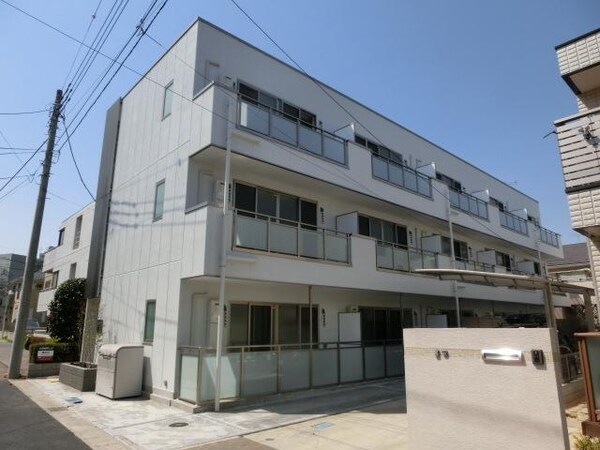 外観(２０１４年４月築　通勤・通学便利な柏駅１１分)